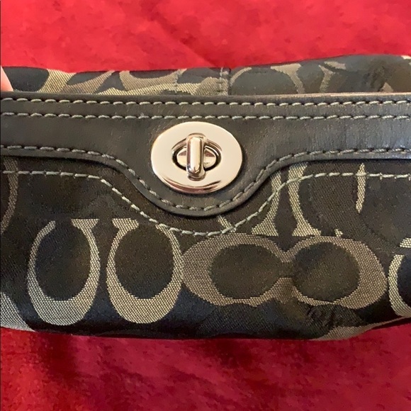 COACH CHELSEA HOBO - Picture 5 of 8